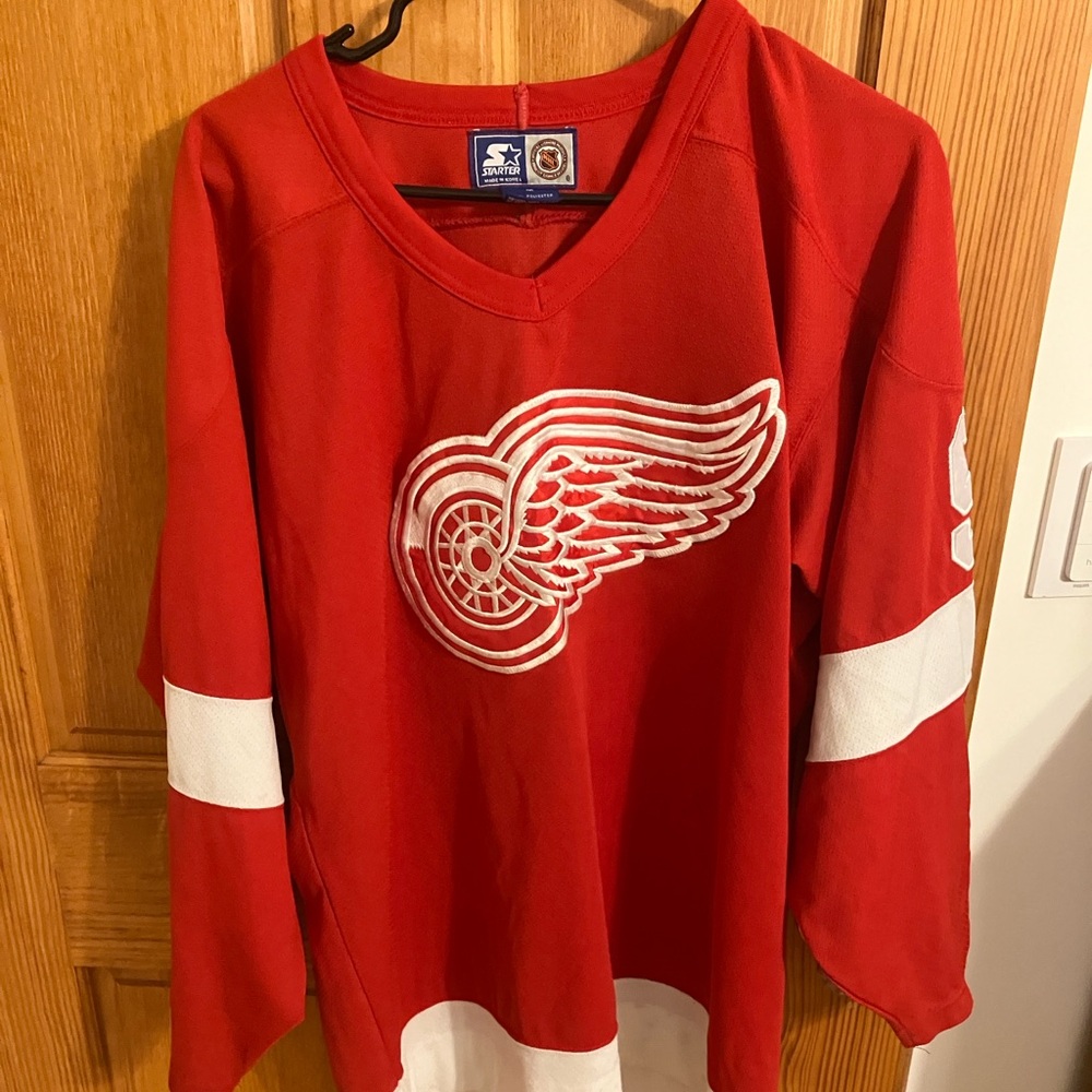 Vintage Gordie Howe jersey